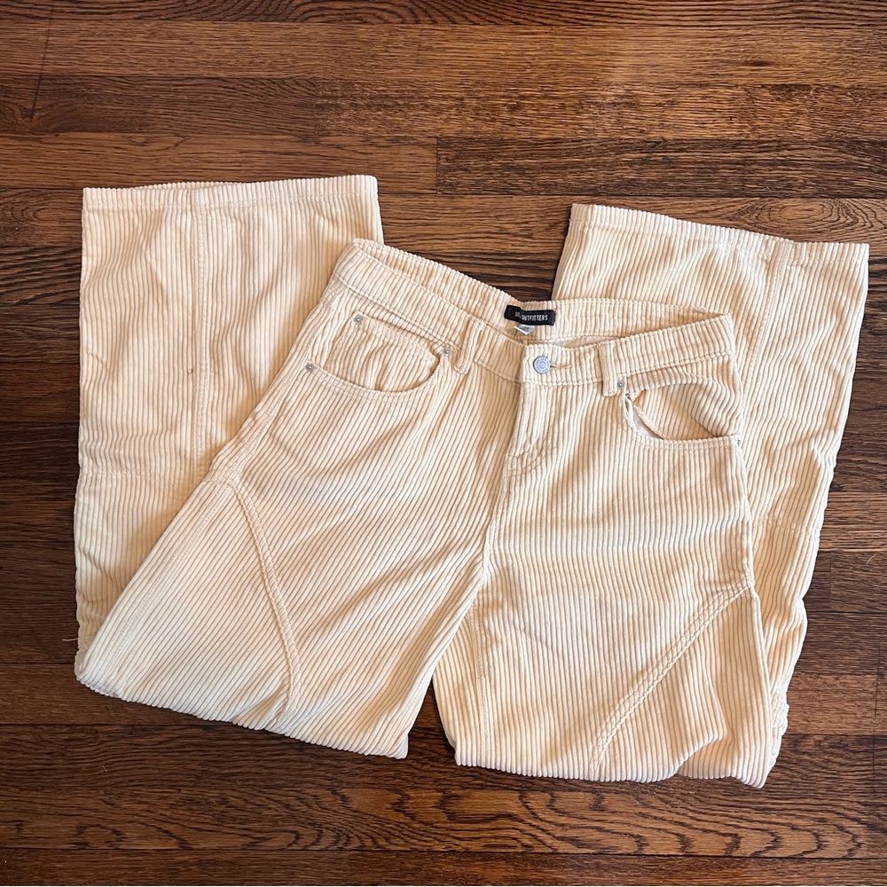 urban outfitters yellow corduroy baggy jeans!